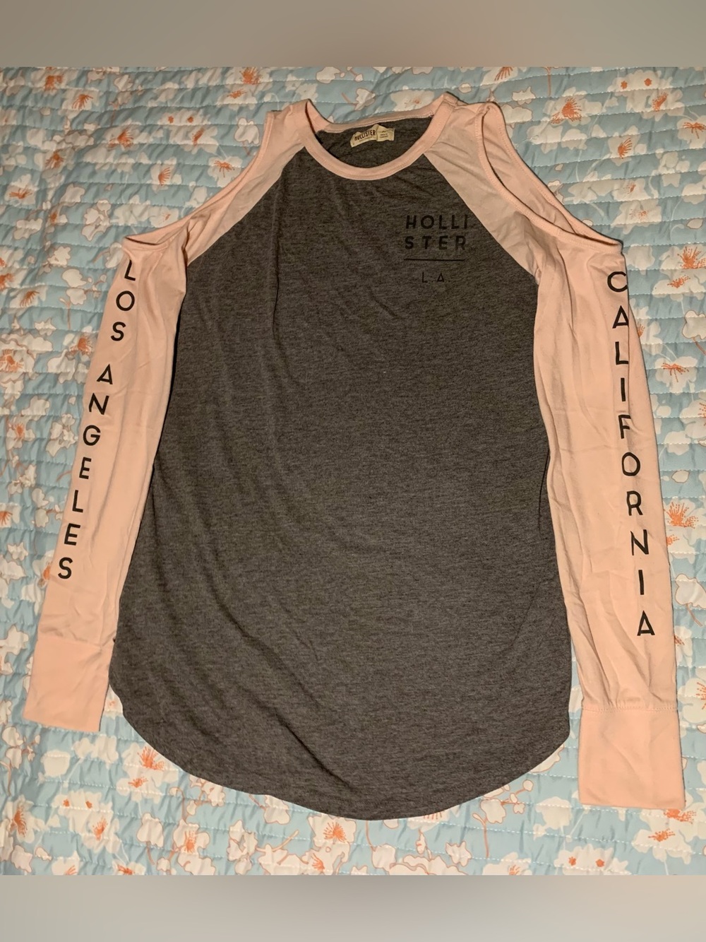 Hollister Gray & Light Pink Raglan Open Shoulder Long Sleeve Top